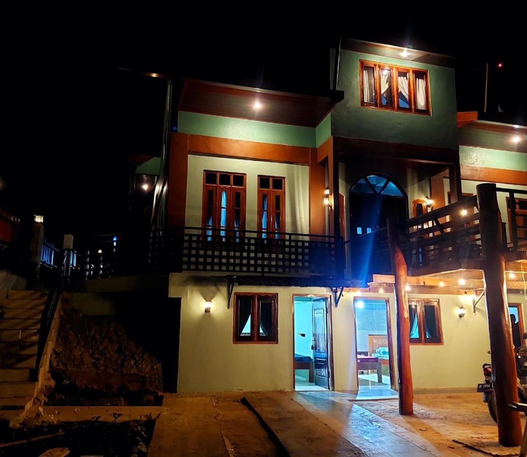 Kopa Hilltop - Family Guest Home Рутенг Екстериор снимка