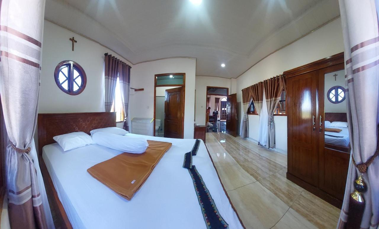 Kopa Hilltop - Family Guest Home Рутенг Стая снимка