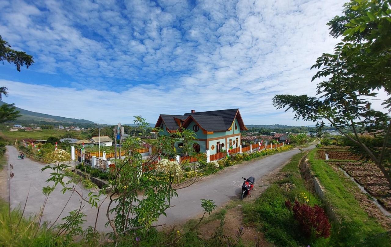 Kopa Hilltop - Family Guest Home Рутенг Екстериор снимка