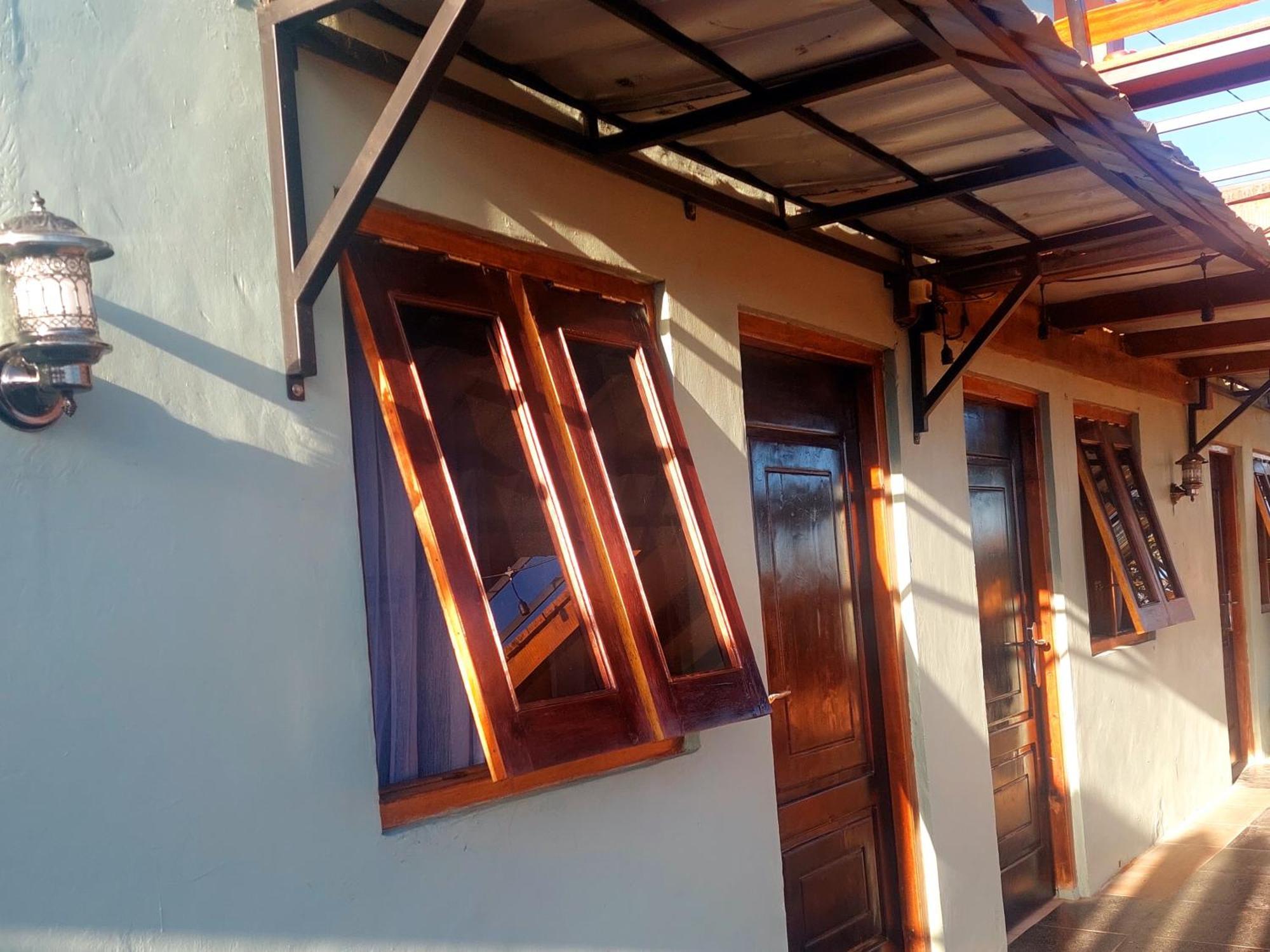 Kopa Hilltop - Family Guest Home Рутенг Стая снимка